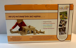 LANKA KADE PIG AND BARN SET 18 PIECES