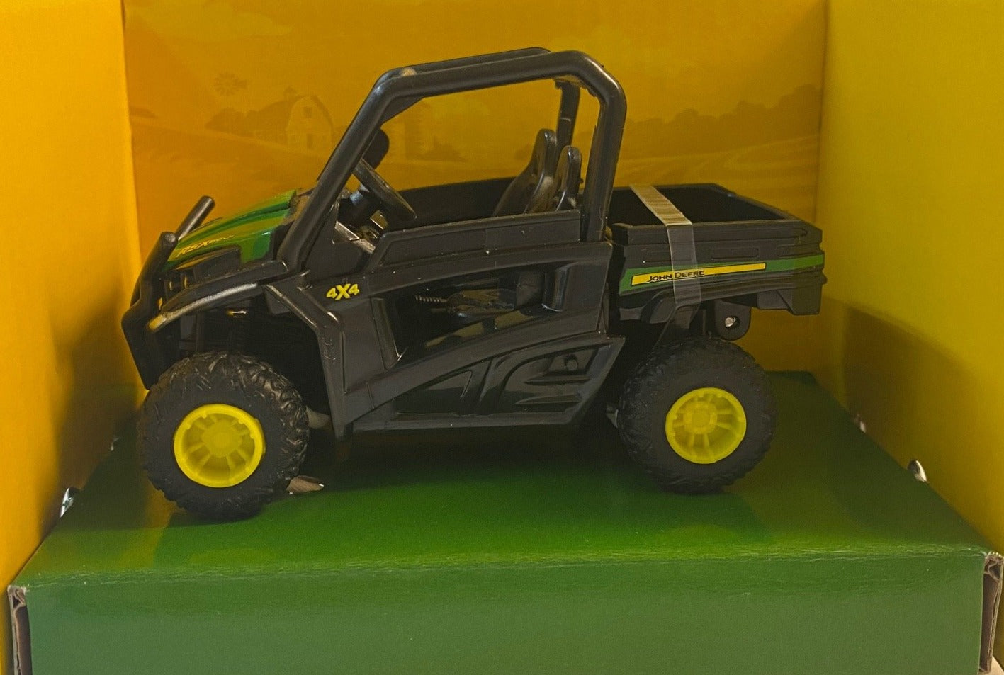 BRITAINS | TOMY JOHN DEERE RSX60i GATOR